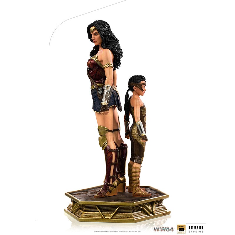 Estatua Wonder Woman 1984...